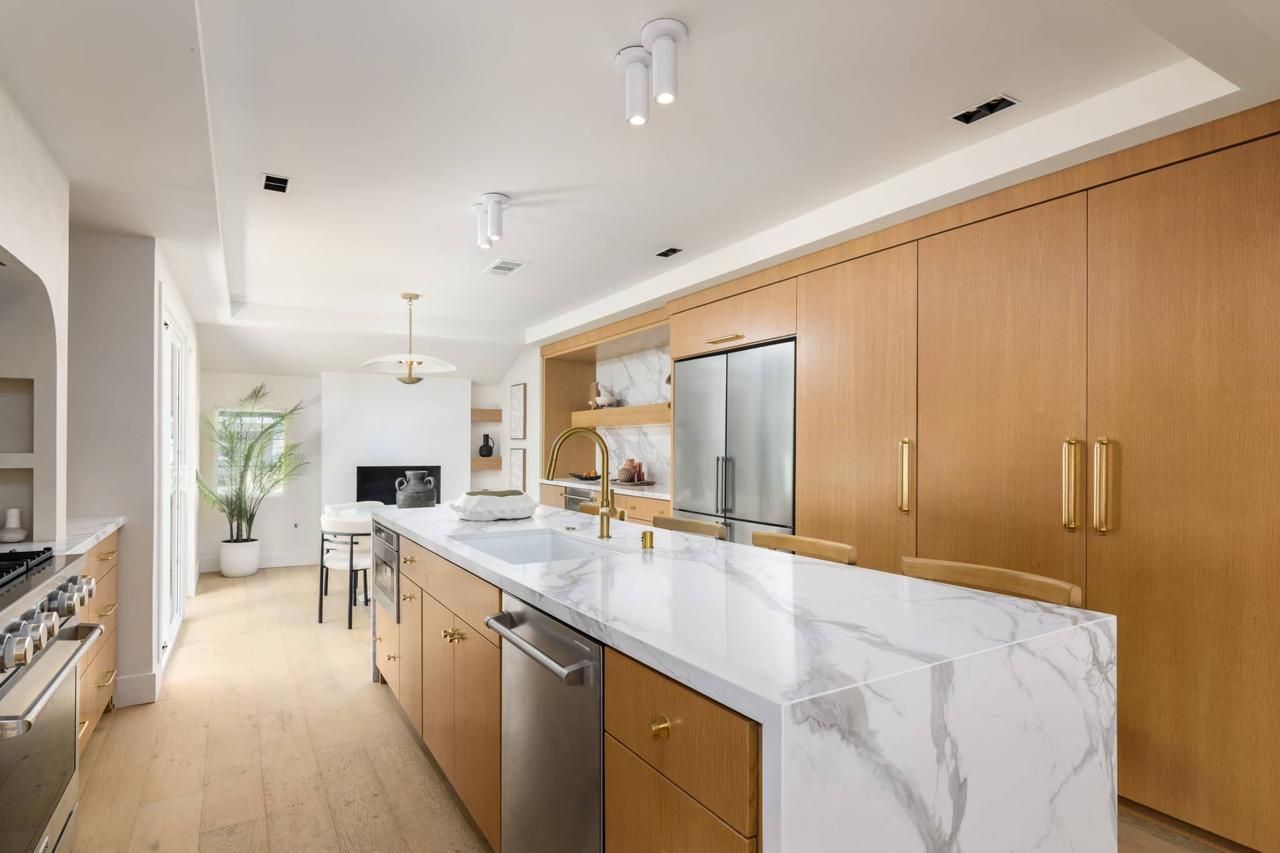 Kitchen island