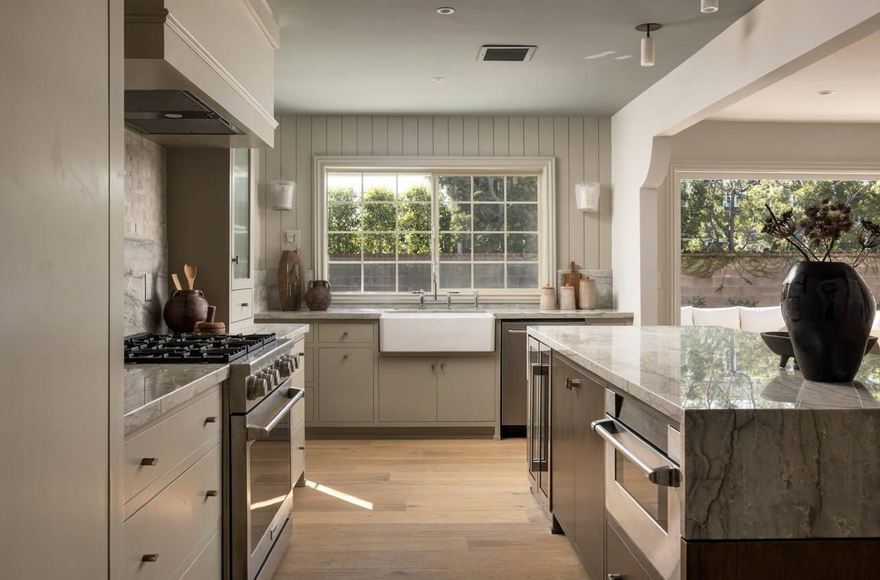 Kitchen range